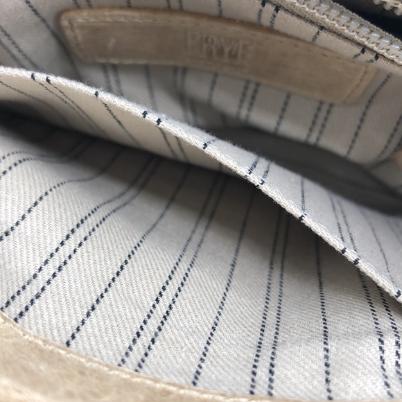 frye saddle bag Crossbody Magnetic snap closure Women’s 7X7” Close - Picture 11 of 12